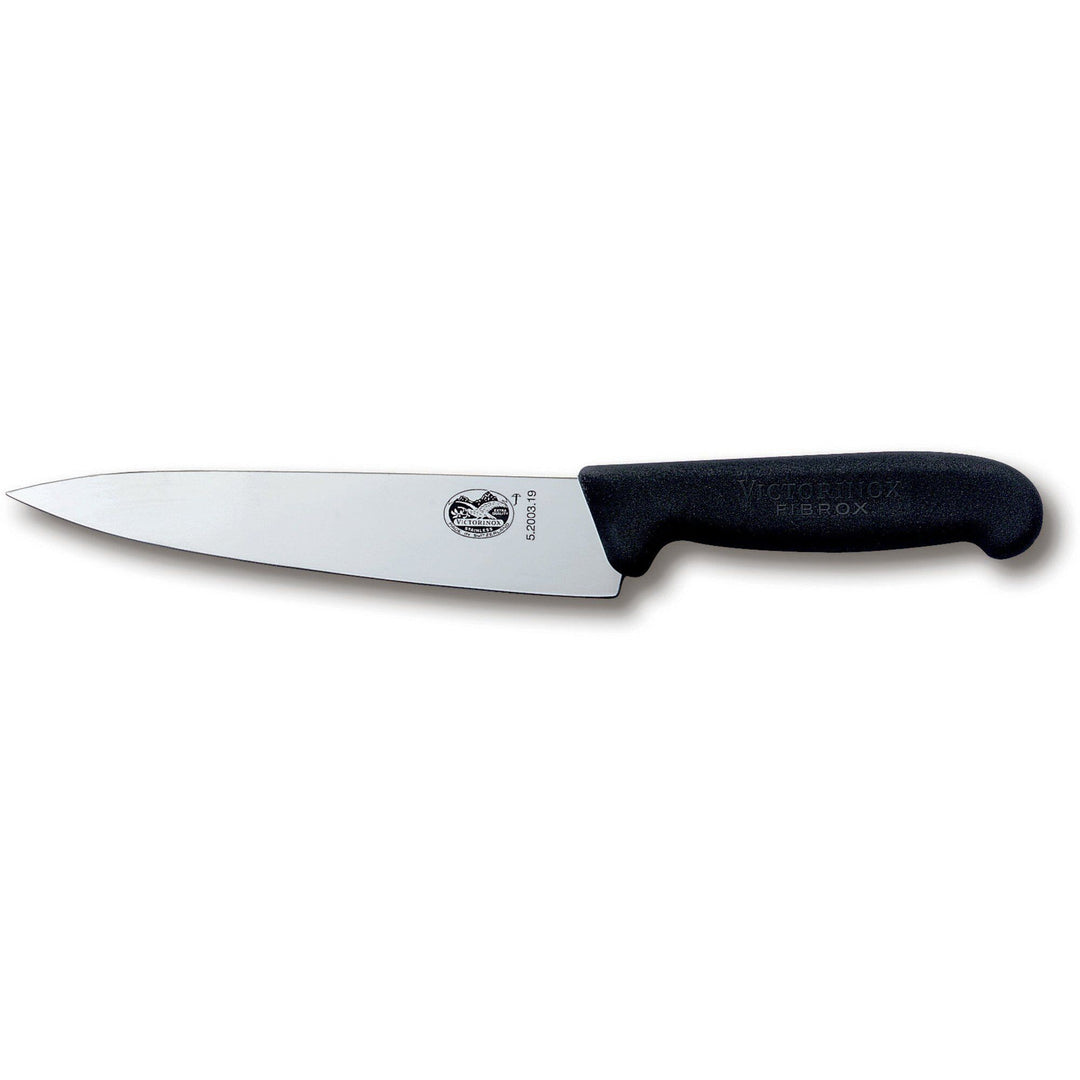 Victorinox Victorinox Kokkekniv med fibrox-skæfte, 19cm. – billede i brug (Kokkekniv)