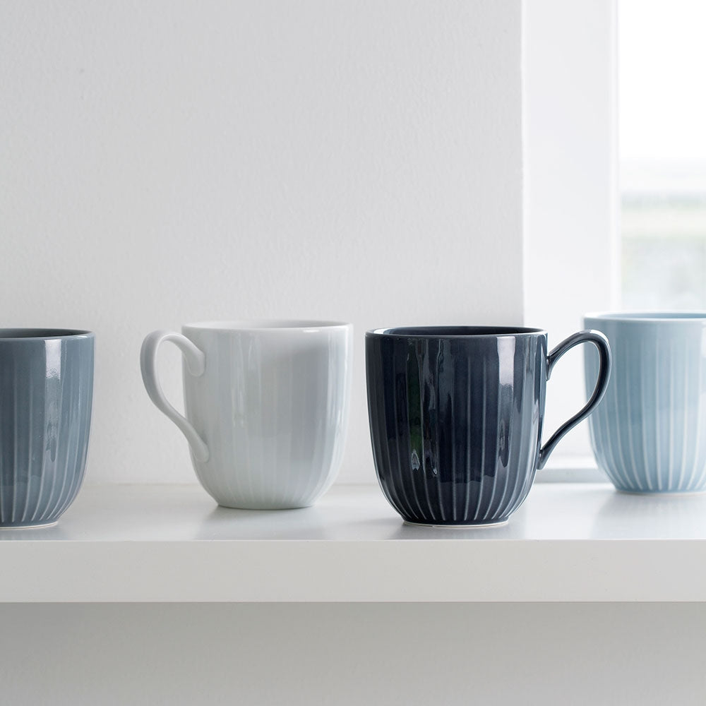 Produktbillede af Kähler Hammershøi krus 33 cl antracitgrå i premium kvalitet