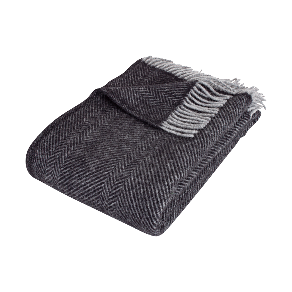 Produktbillede af HERRINGBONE Black uldplaid på tilbud i høj kvalitet