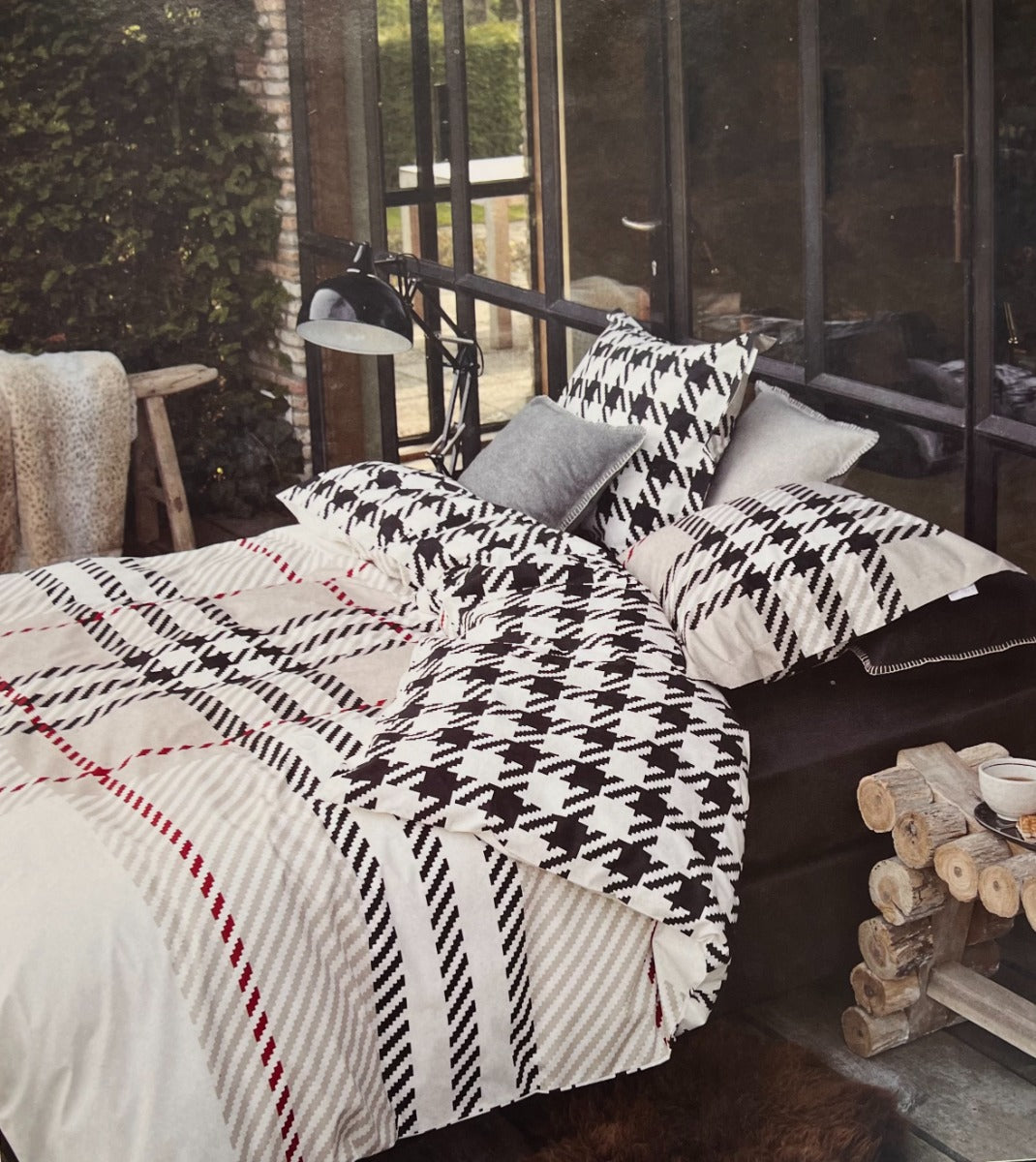 Produktbillede af Essenza Spencer sengesæt-140 x 200 cm & 1 stk. tilbage på tilbud i høj kvalitet