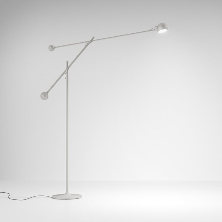Produktbillede af IXA Gulvlampe Hvid/Grå Artemide i premium kvalitet