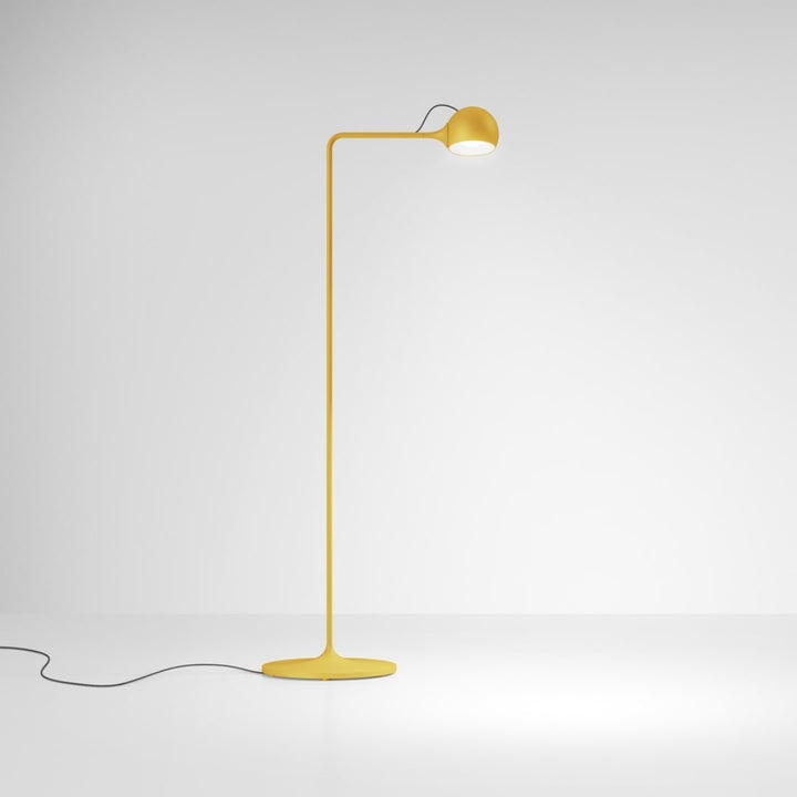 Produktbillede af IXA Reading Gulvlampe Gul Artemide i premium kvalitet