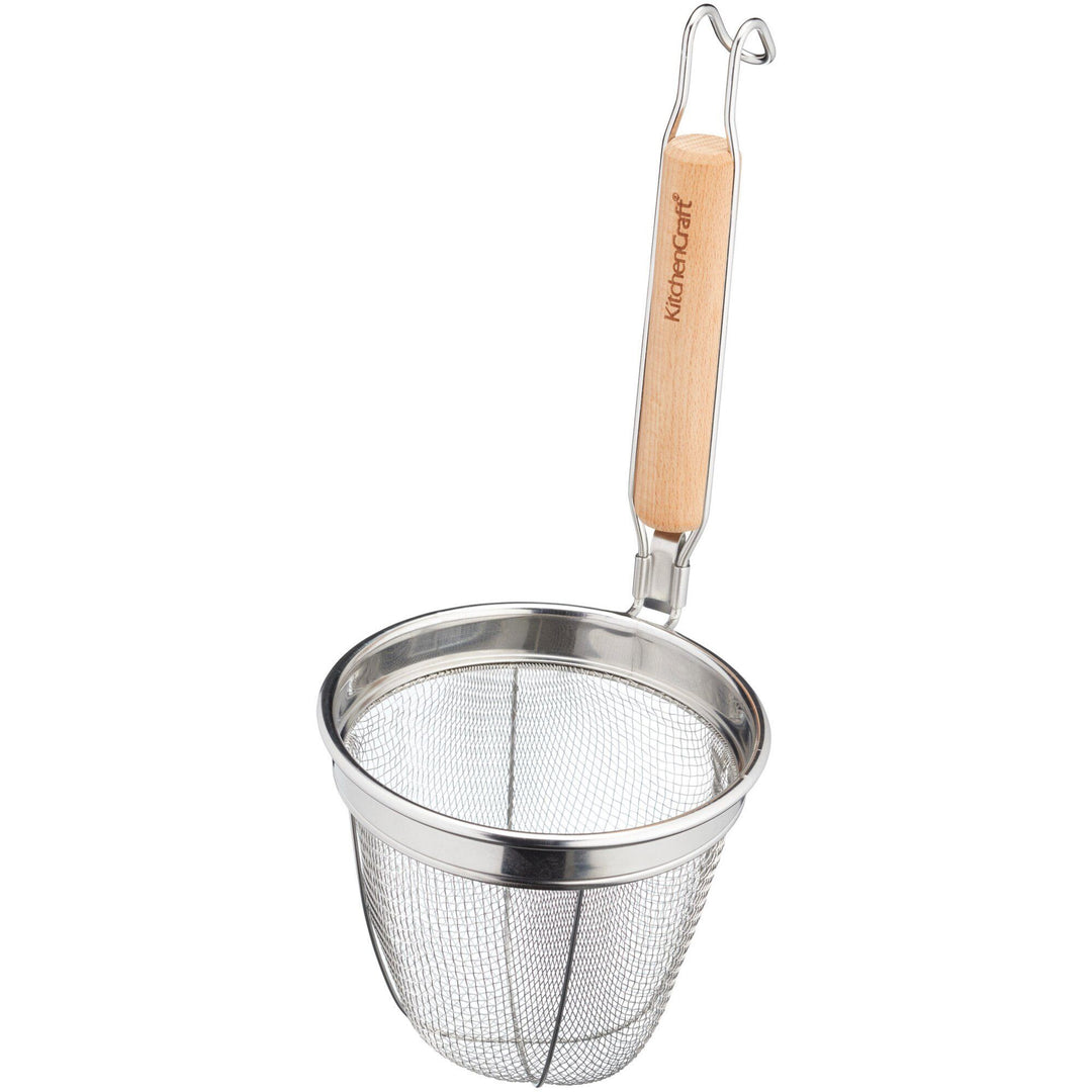 KitchenCraft KitchenCraft World of Flavours nudelsi med håndtag – close-up (Si)