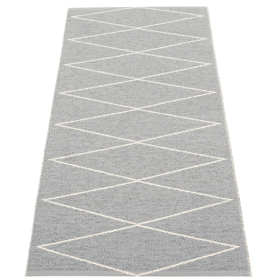 Pappelina Pappelina Gulvtæppe Max, 70 x 160 cm., grey/vanilla ❤ vinkelbillede (Tæpper)