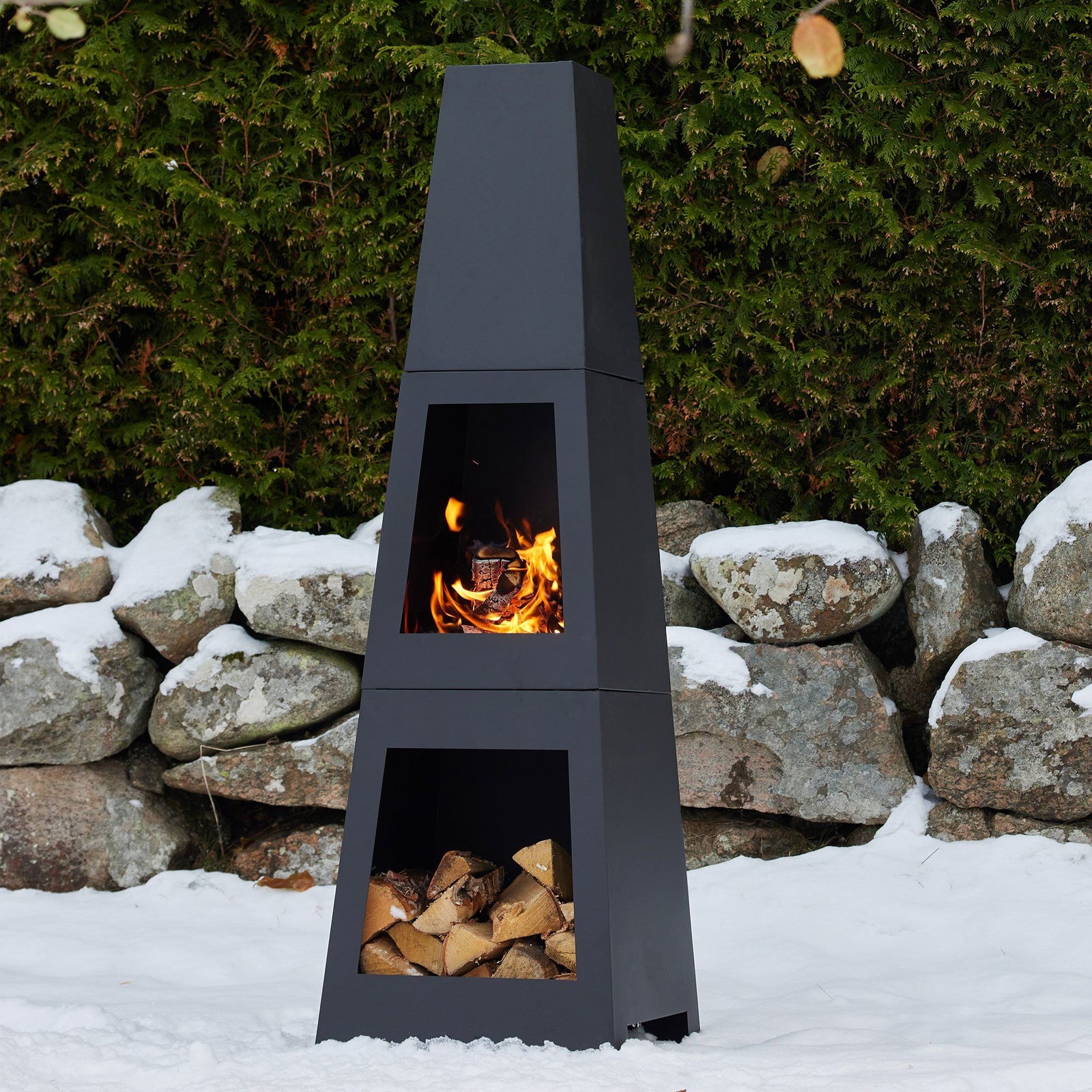 Mareld Mareld Udendørs Pejs med opbevaring ❤ billede i brug i kategorien Ildsted & Bålfad