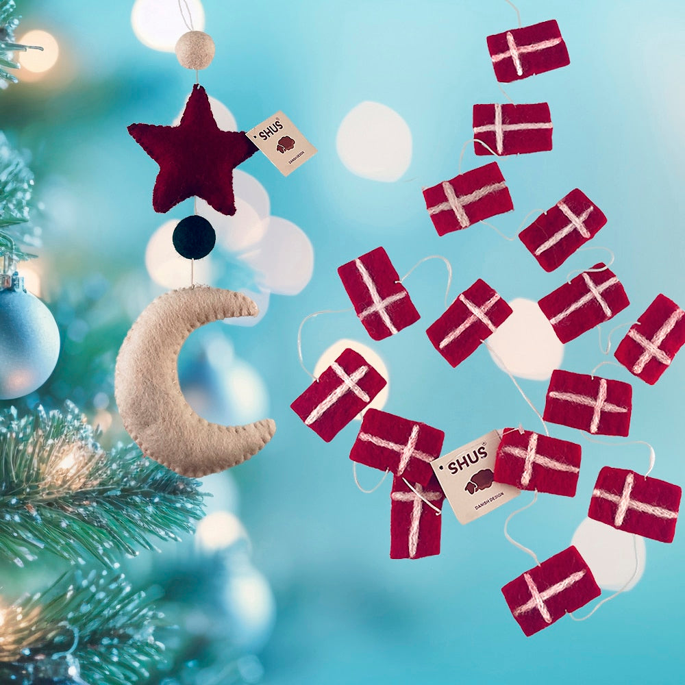 Produktbillede af Julepynt Måne Stjerne og planeter Håndlavet 100% ren uld Guilande med danske flag på tilbud