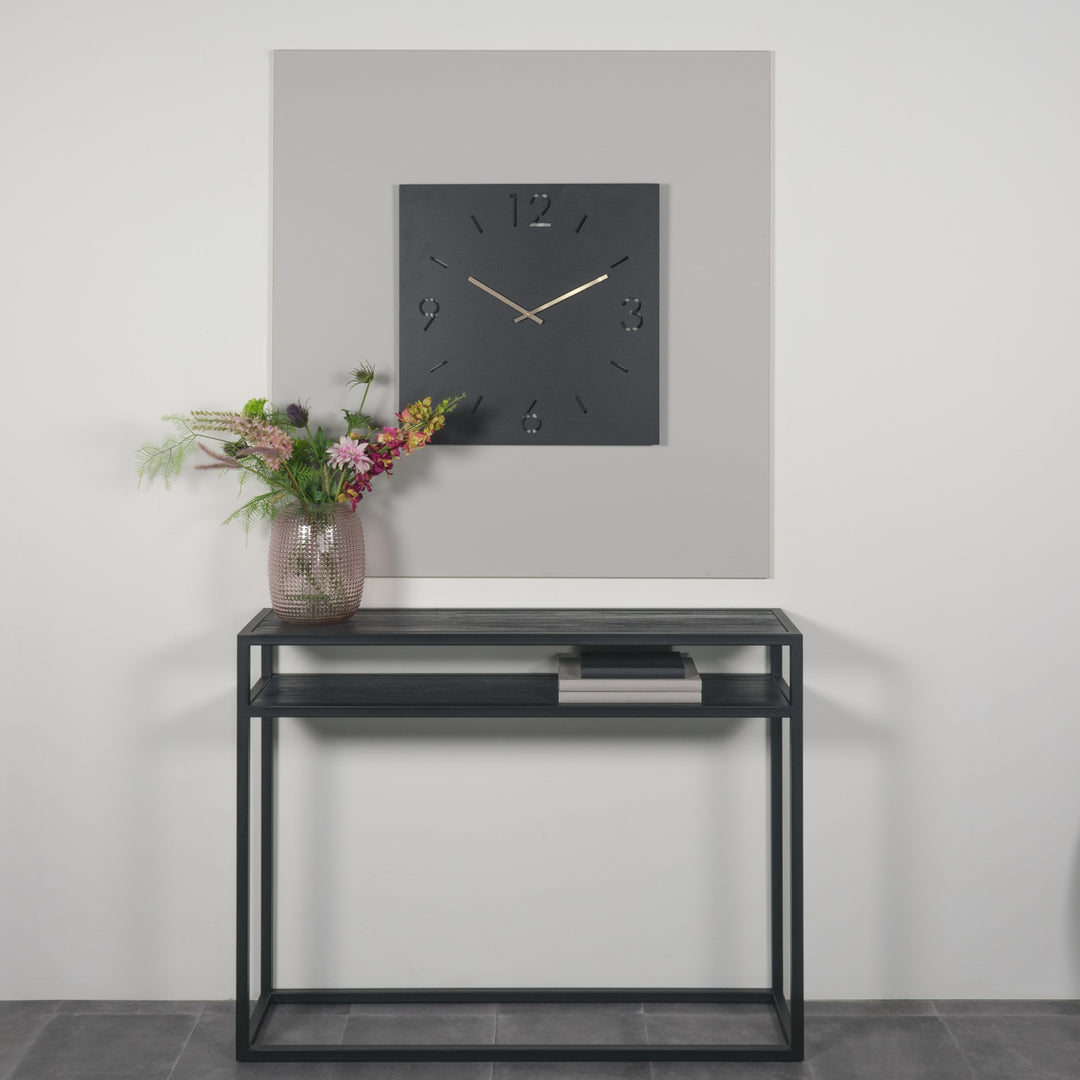 Produktbillede af Fuga Vægur i sort stål 60 x 60 cm. på tilbud i høj kvalitet