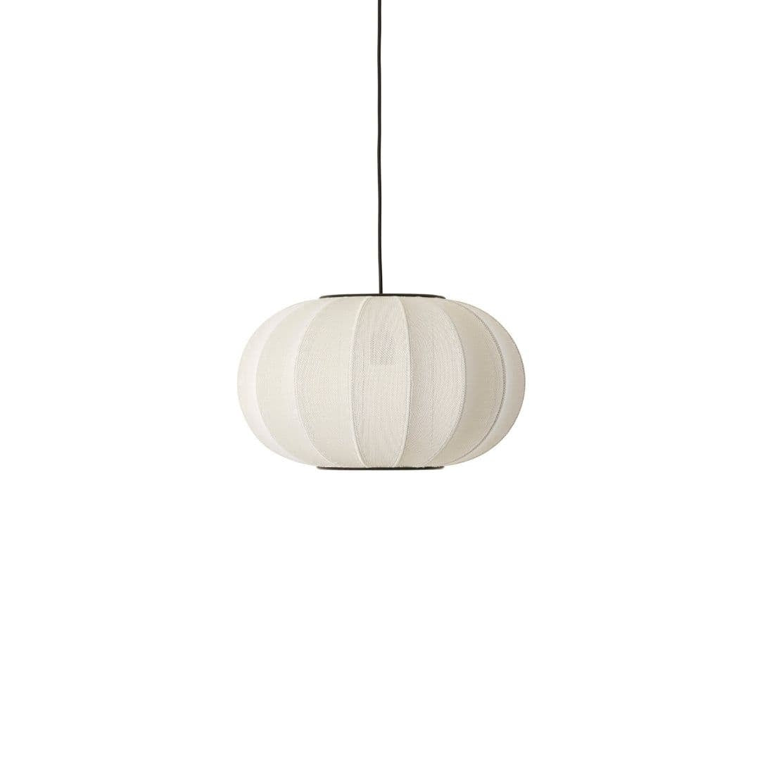 Produktbillede af Knit-Wit 45 Oval Pendel Pearl White Made by Hand i premium kvalitet