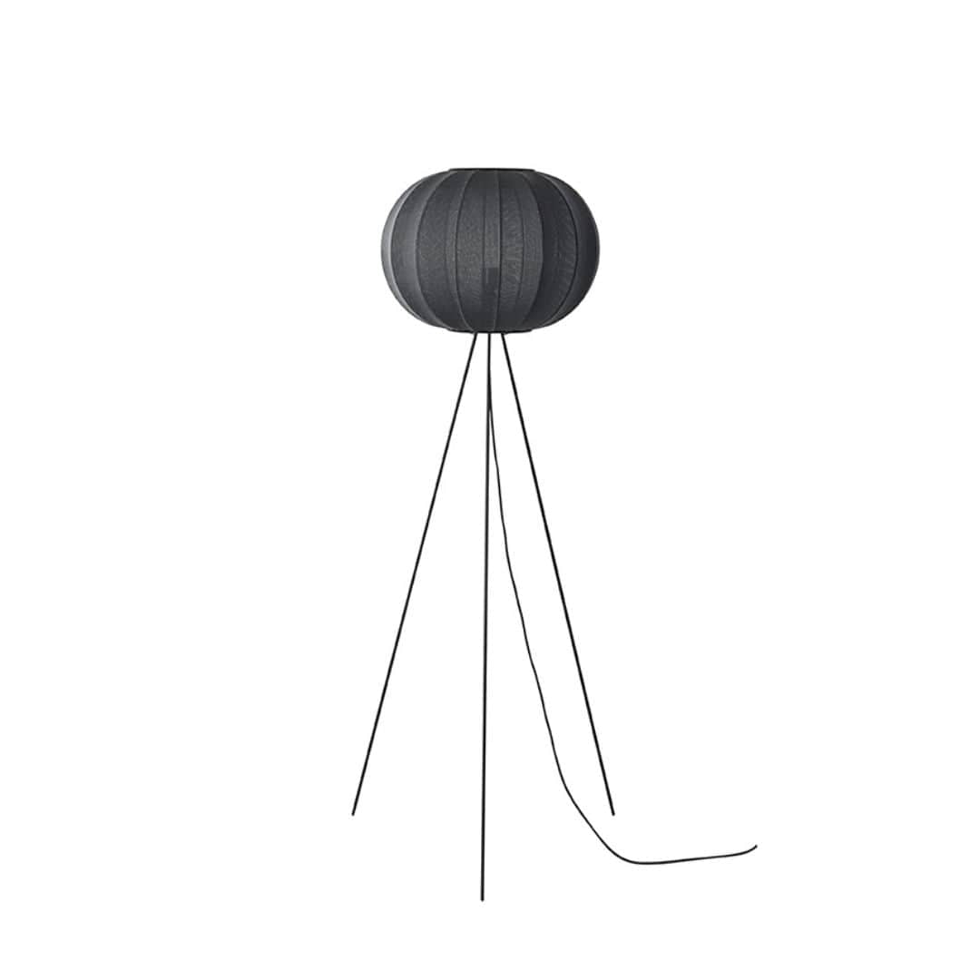 Knit-Wit 45 Round Gulvlampe High Sort Made by Hand