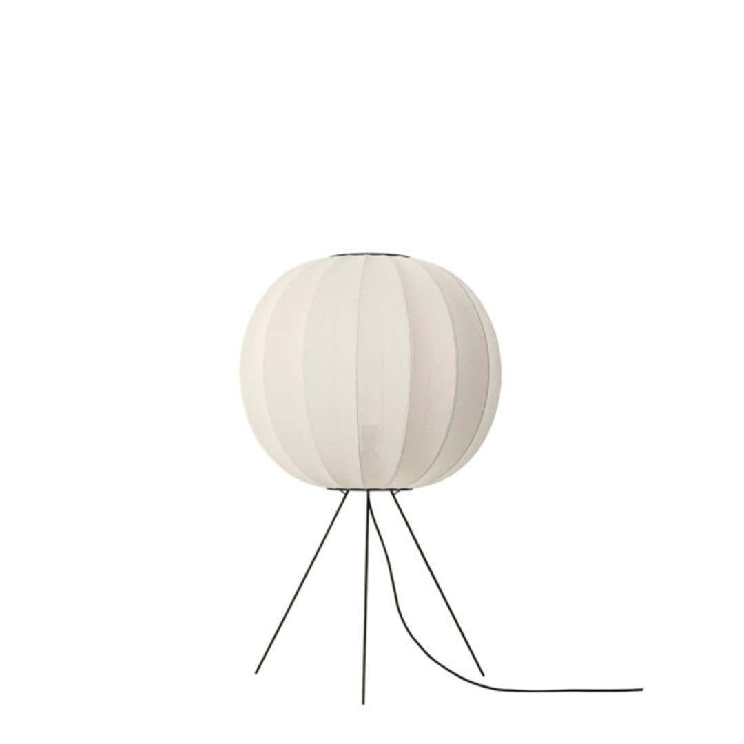 Produktbillede af Knit-Wit 60 Round Gulvlampe Medium Hvid Made by Hand i premium kvalitet