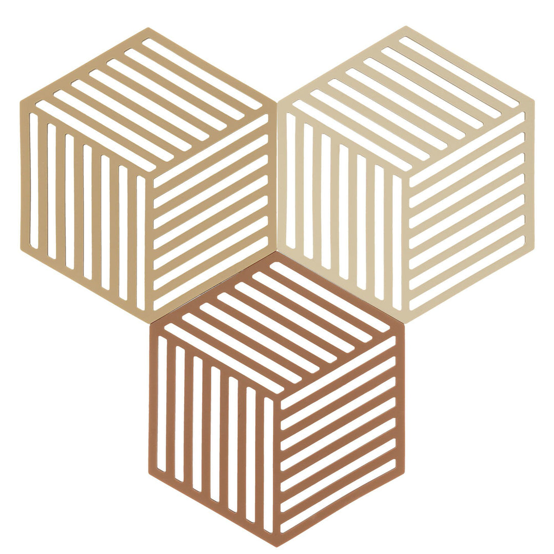 Zone Zone Hexagon Bordskåner, kaki/sand, 3 stk. – billede i brug (Grydelåg)