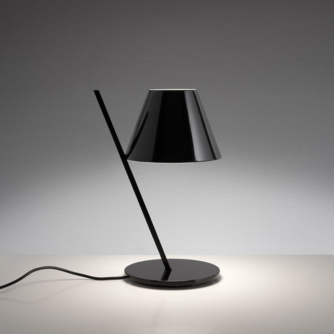 Produktbillede af La Petite Bordlampe Sort Artemide i premium kvalitet