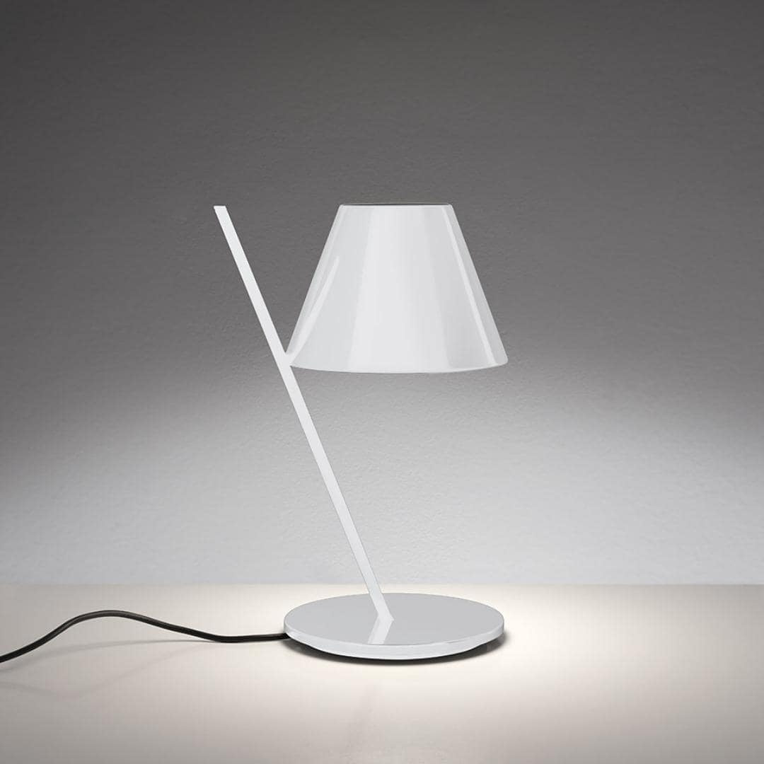 Produktbillede af La Petite Bordlampe Hvid/Hvid Artemide i premium kvalitet