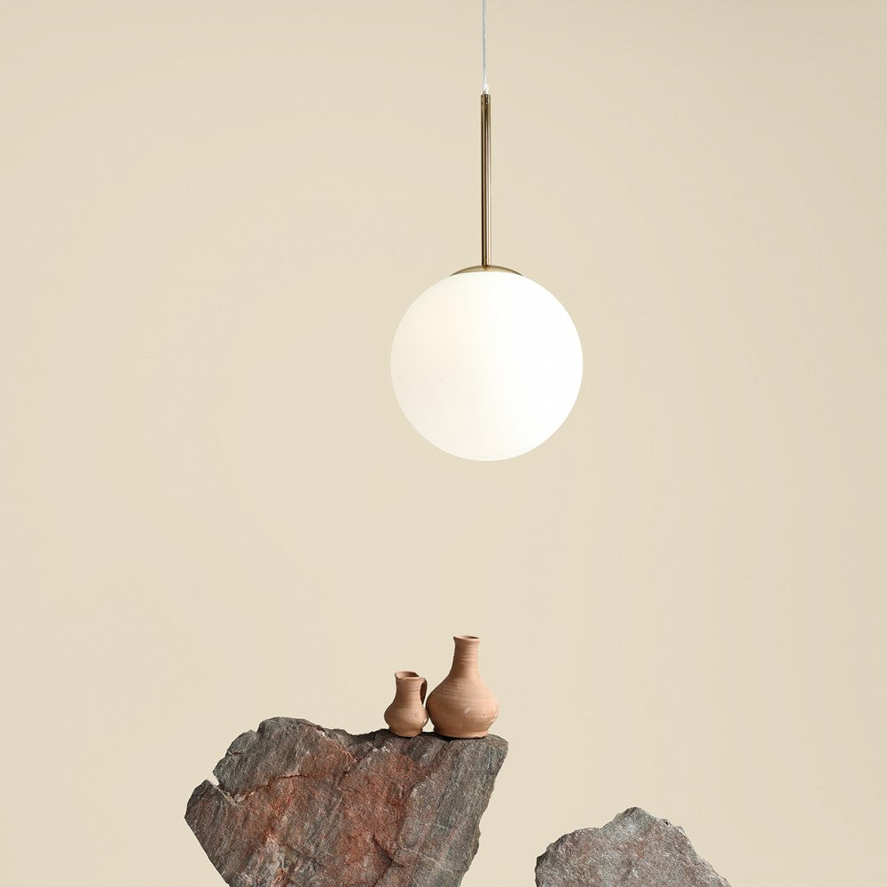 Produktbillede af Stick Loftlampe i guld og glas ø 30 cm. kuppel på tilbud i høj kvalitet