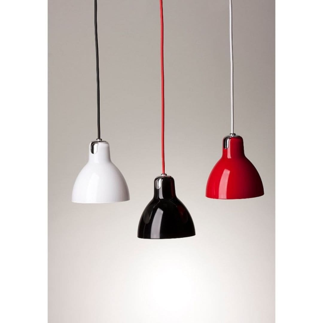 Produktbillede af Luxy H5 Pendel Sort Ledning/Blank Rød Skærm Rotaliana i premium kvalitet