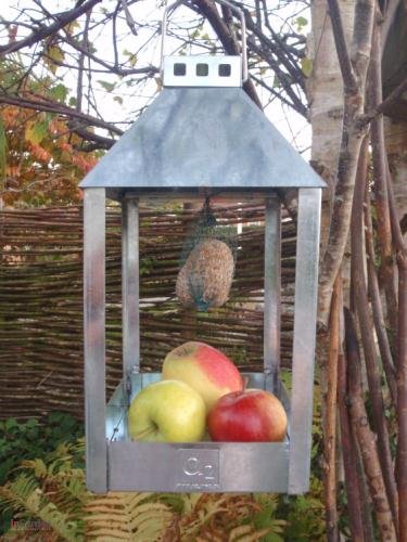 Produktbillede af Marco Foderhus til fugle galvaniseret 17 x 17 x 33,5 cm på tilbud i høj kvalitet