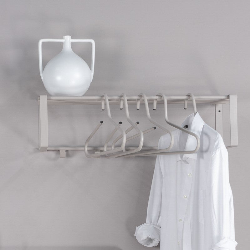 Produktbillede af Dinex Hattehylde i silky taupe metal på tilbud i høj kvalitet