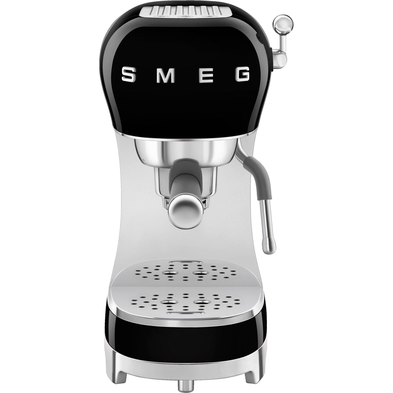 Smeg Smeg ECF02 Espressomaskine, sort – billede i brug (Espressomaskiner)