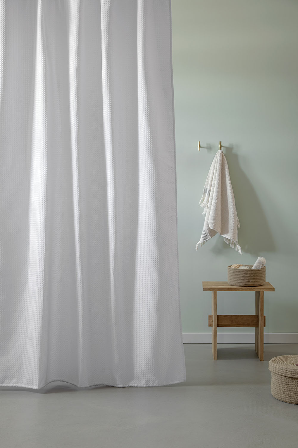 Produktbillede af MOUD Home WAFFLE Badeforhæng i hvid 180x200 cm i premium kvalitet