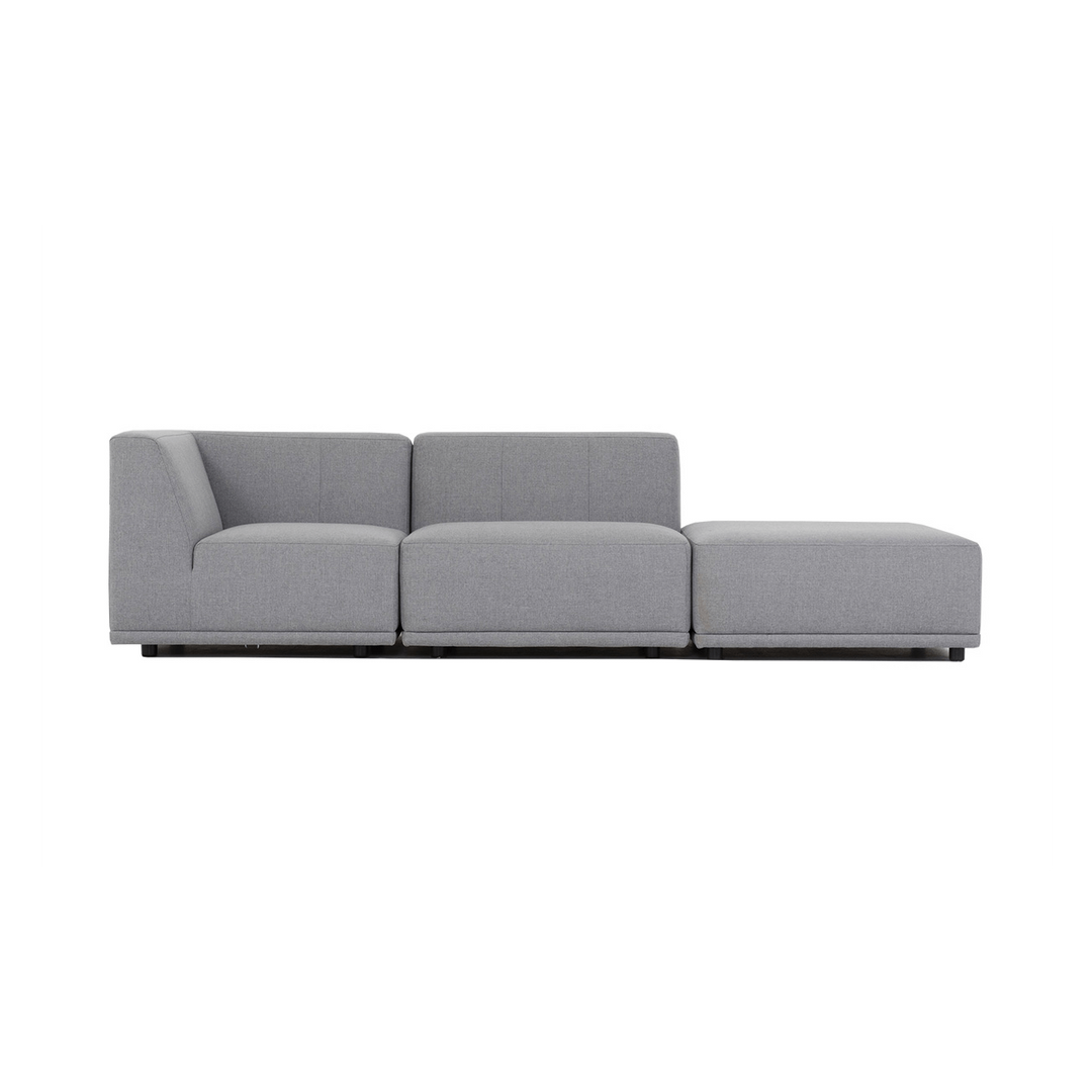 New York chaiselongsofa tre moduler lysegrå polyester stof og sort plastik