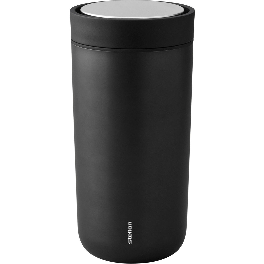 Stelton Stelton To Go Click termokop 0,4 liter, metallic sort ❤ billede i brug i kategorien Termokop