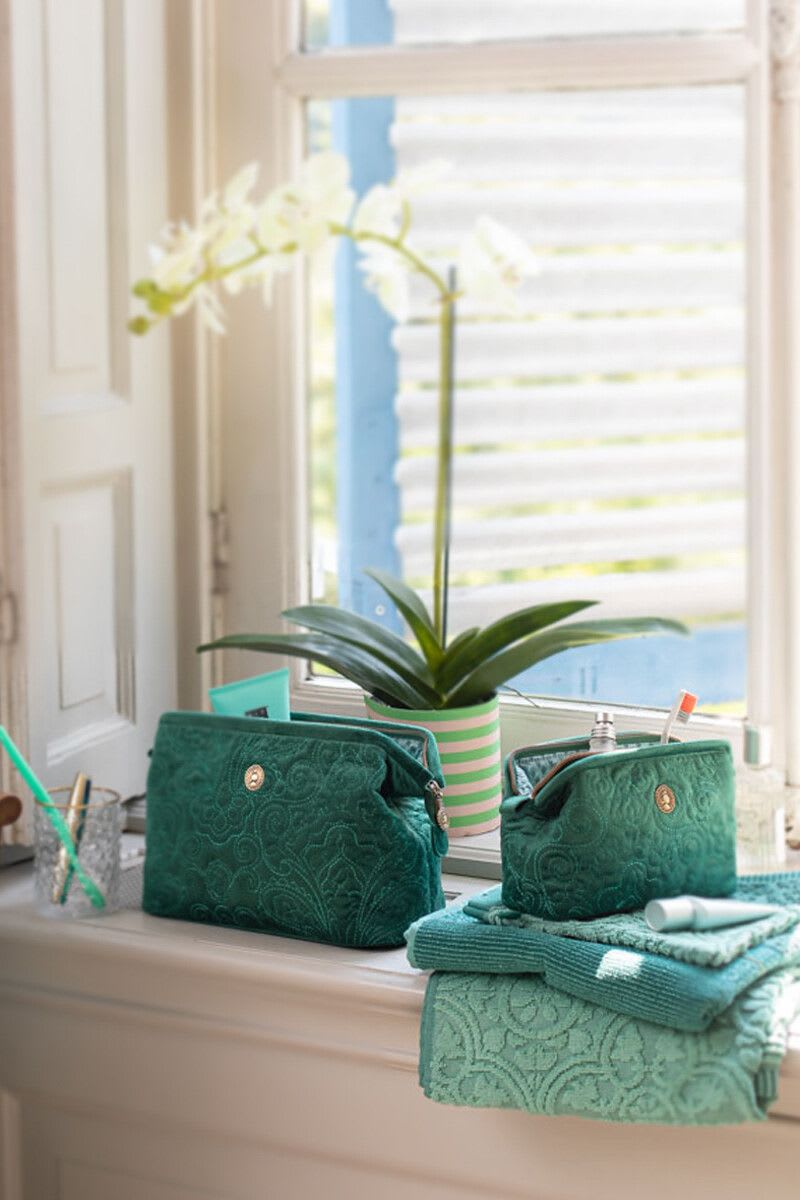 Produktbillede af Cosmetic Purse Small Velvet Quilted Green 19x12x8.5cm på tilbud i høj kvalitet