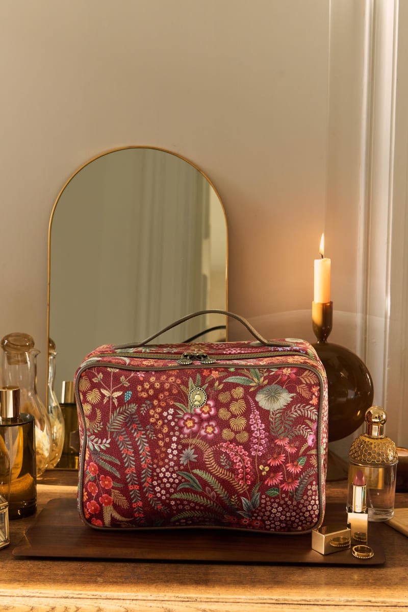 Produktbillede af Casey Beauty Case Querida Velvet Red 27x10x19cm på tilbud i høj kvalitet
