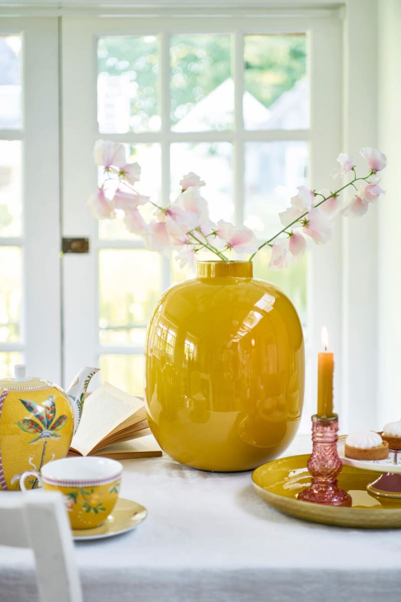 Produktbillede af Vase Metal Ochre 32cm på tilbud i høj kvalitet