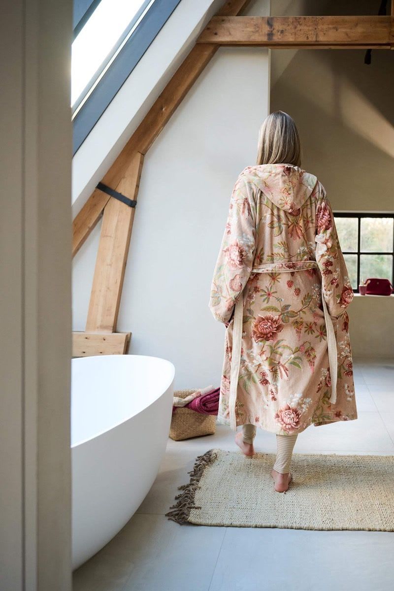 Produktbillede af Pip Studio Secret Garden Bathrobe Khaki L på tilbud i høj kvalitet