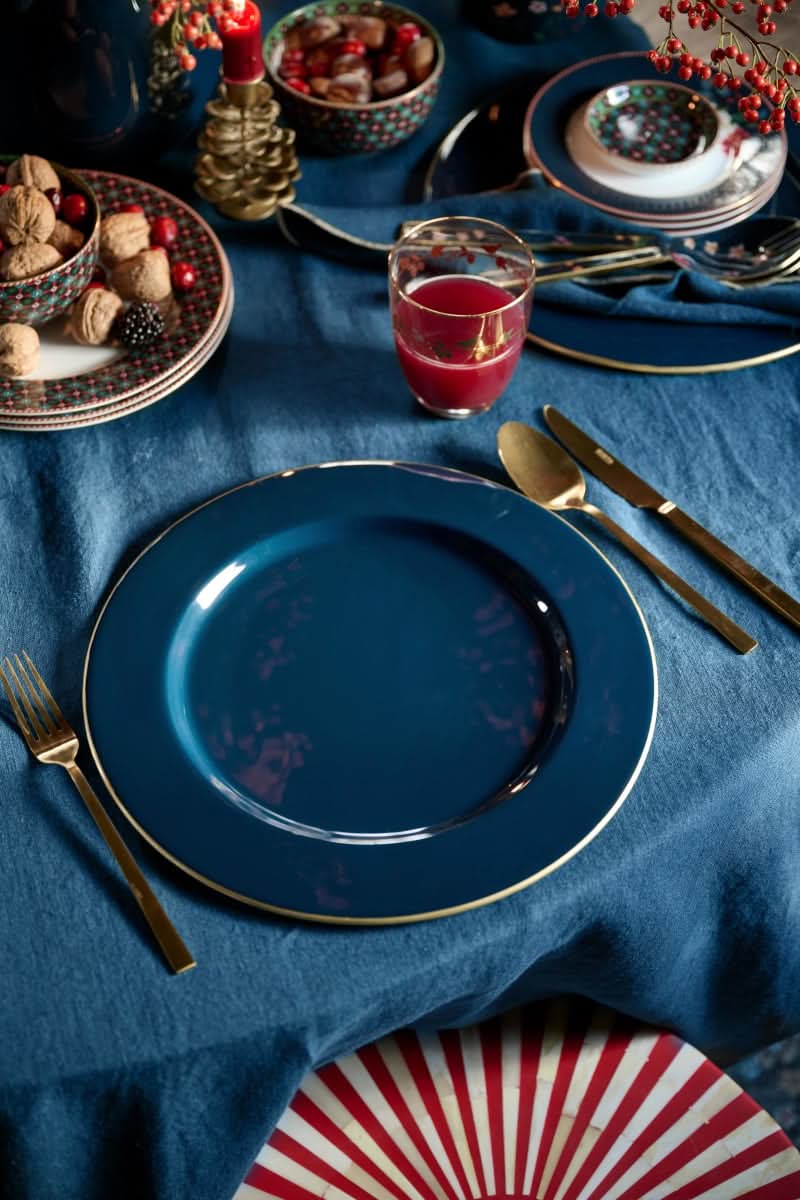 Se billigt tilbud på Plate Metal Dark Blue 32cm fra Pip Studio. Udsalg med hurtig levering (1-2 dage) og billig fragt. Spar op til 67%!