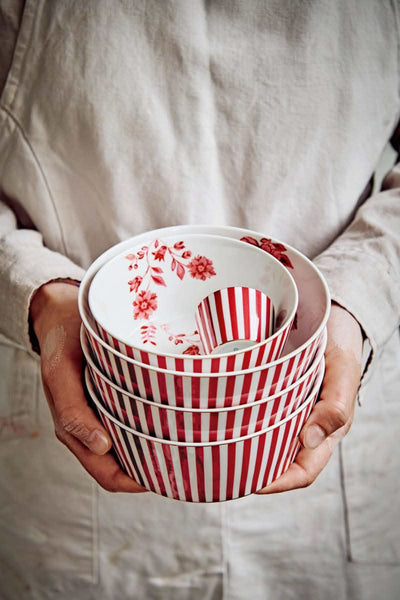 Se billigt tilbud på Bowl Royal Stripes Dark Pink 15cm! Udsalg på Pip Studio. Hurtig levering, billig fragt. Varenummer: CADEC-51.003.227. Spar op til 57%.