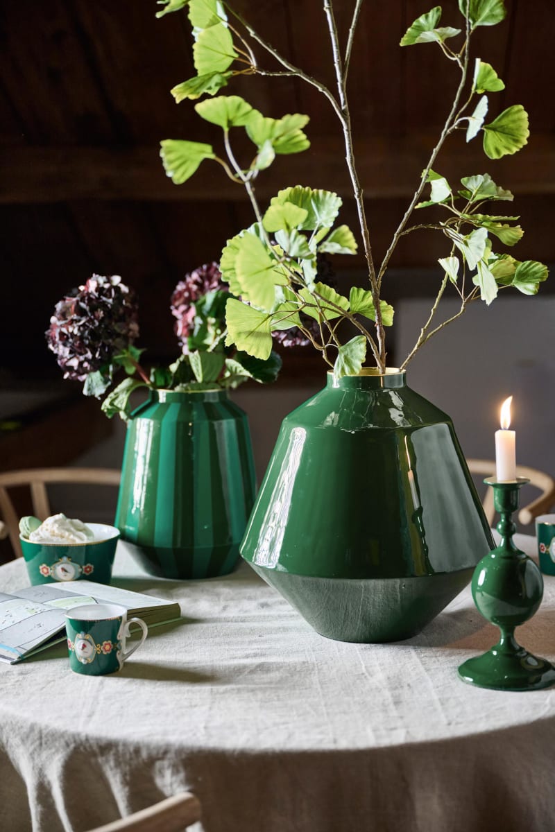Produktbillede af Vase Metal Dark Green 35cm på tilbud i høj kvalitet