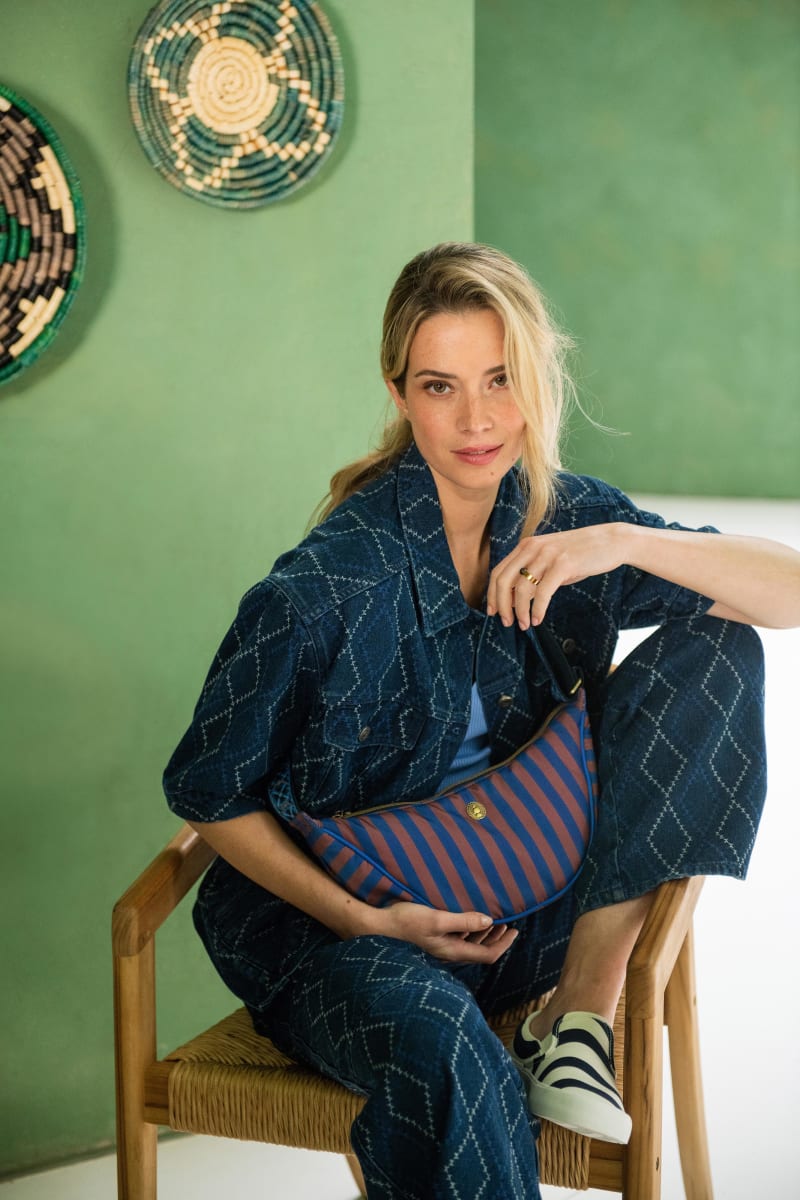 Produktbillede af Pip Studio Freya Half Moon Cross Body Bag Stripe Blue 34x10x16cm på tilbud i høj kvalitet