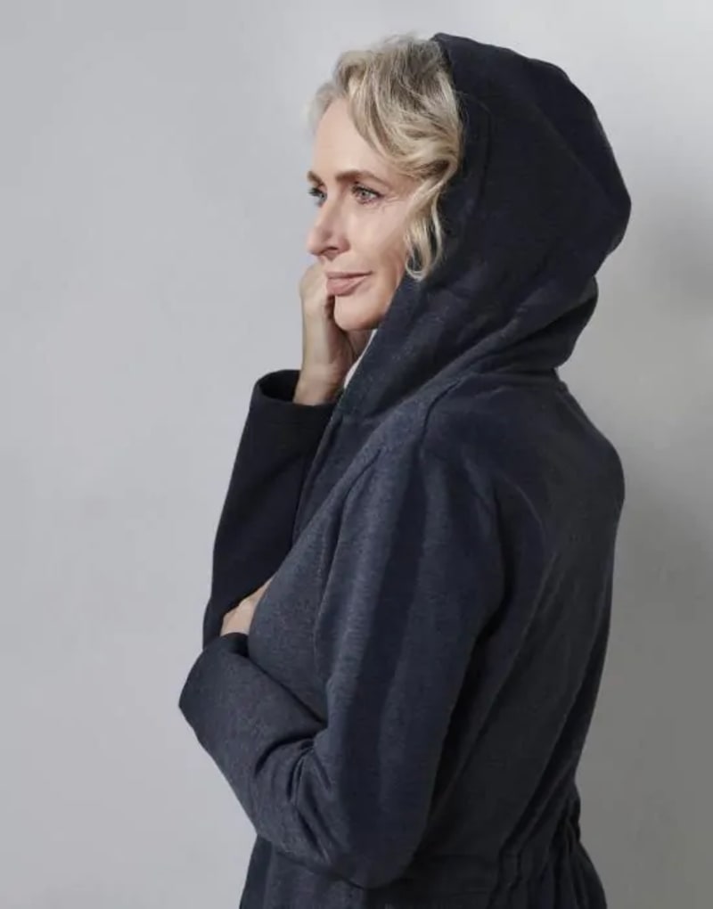 Produktbillede af Louise Bathrobe Navy XS på tilbud i høj kvalitet