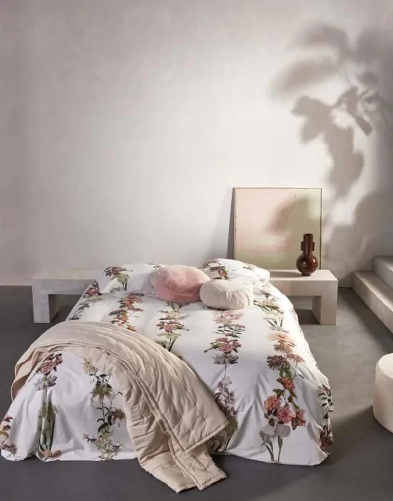 Produktbillede af Essenza Dorena White 140x220+60x63 på tilbud i høj kvalitet