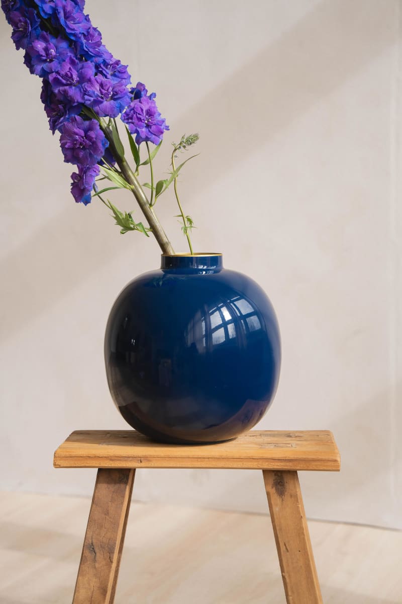 Produktbillede af Vase Metal Blue 23cm på tilbud i høj kvalitet