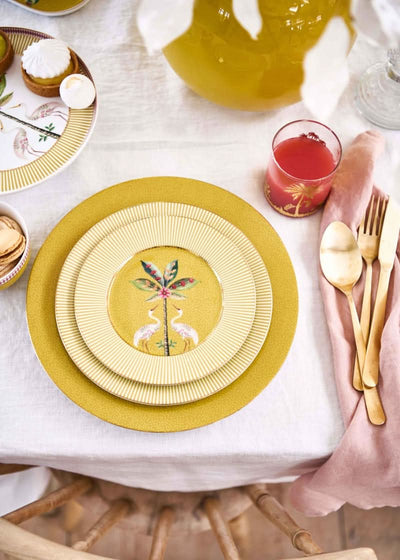 Se tilbud på Plate La Majorelle Yellow 17cm! Billigt udsalg på Pip Studio. Køb online nu! Hurtig levering, billig fragt. Varenummer: CADEC-51.001.338. Spar op til 67%.