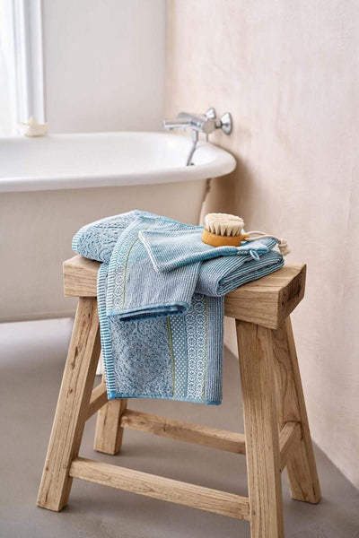 Se billigt tilbud på PIP Soft Zellige Blue Grey 30x50! Udsalg på Bolig > Badeværelse > Håndklæder. Spar op til 53%. Hurtig levering: 1-2 hverdage.