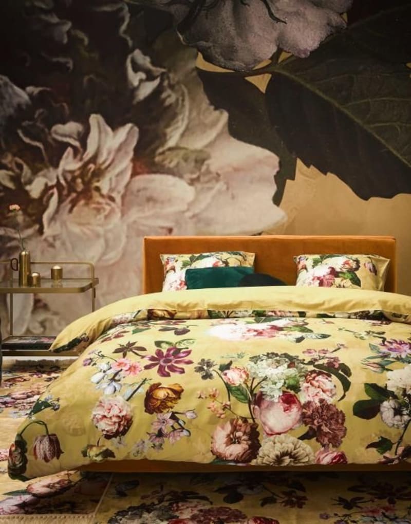 Produktbillede af Essenza sengetøj Fleur Golden Yellow 140 x 200 + 60 x 63 på tilbud i høj kvalitet