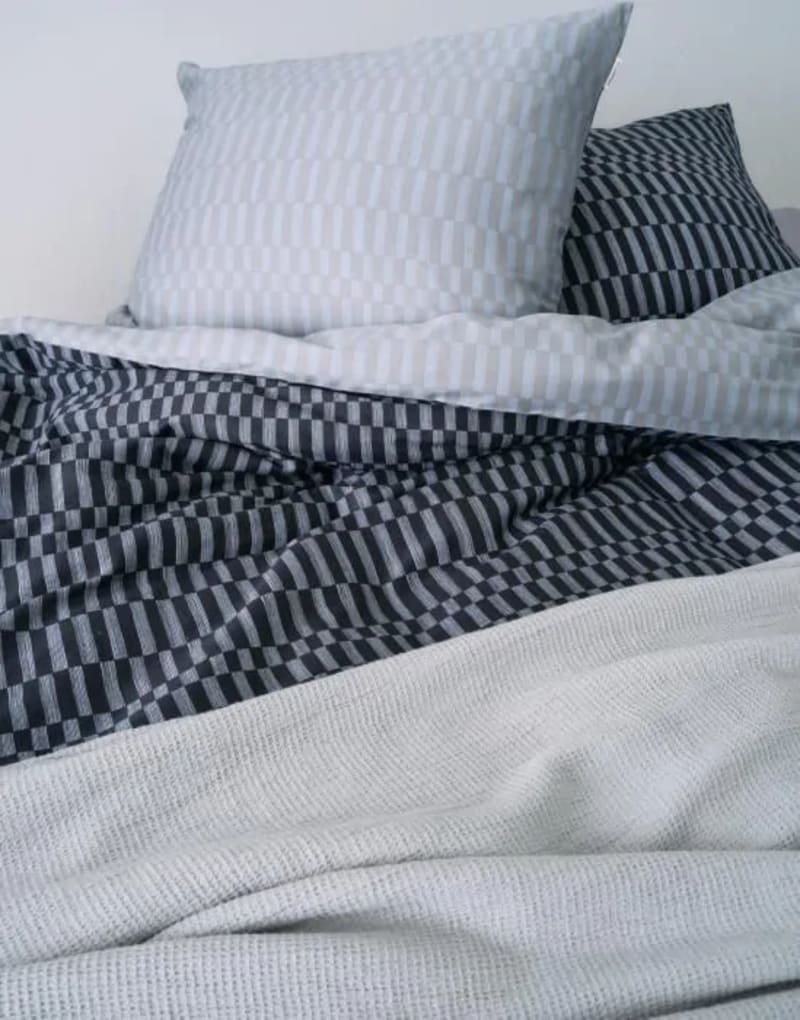 Produktbillede af Marc O polo Sillia Duvet cover Dark Navy 140x200 på tilbud i høj kvalitet
