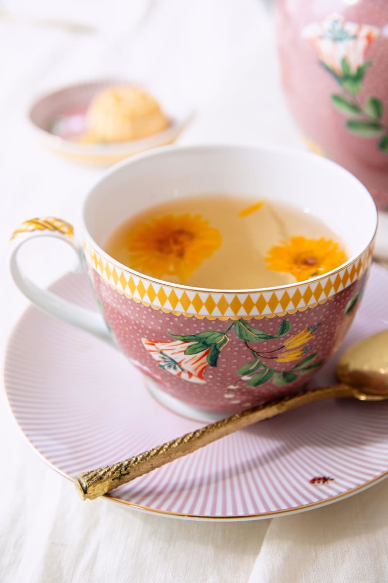Produktbillede af Cup & Saucer La Majorelle Pink 280ml på tilbud i høj kvalitet