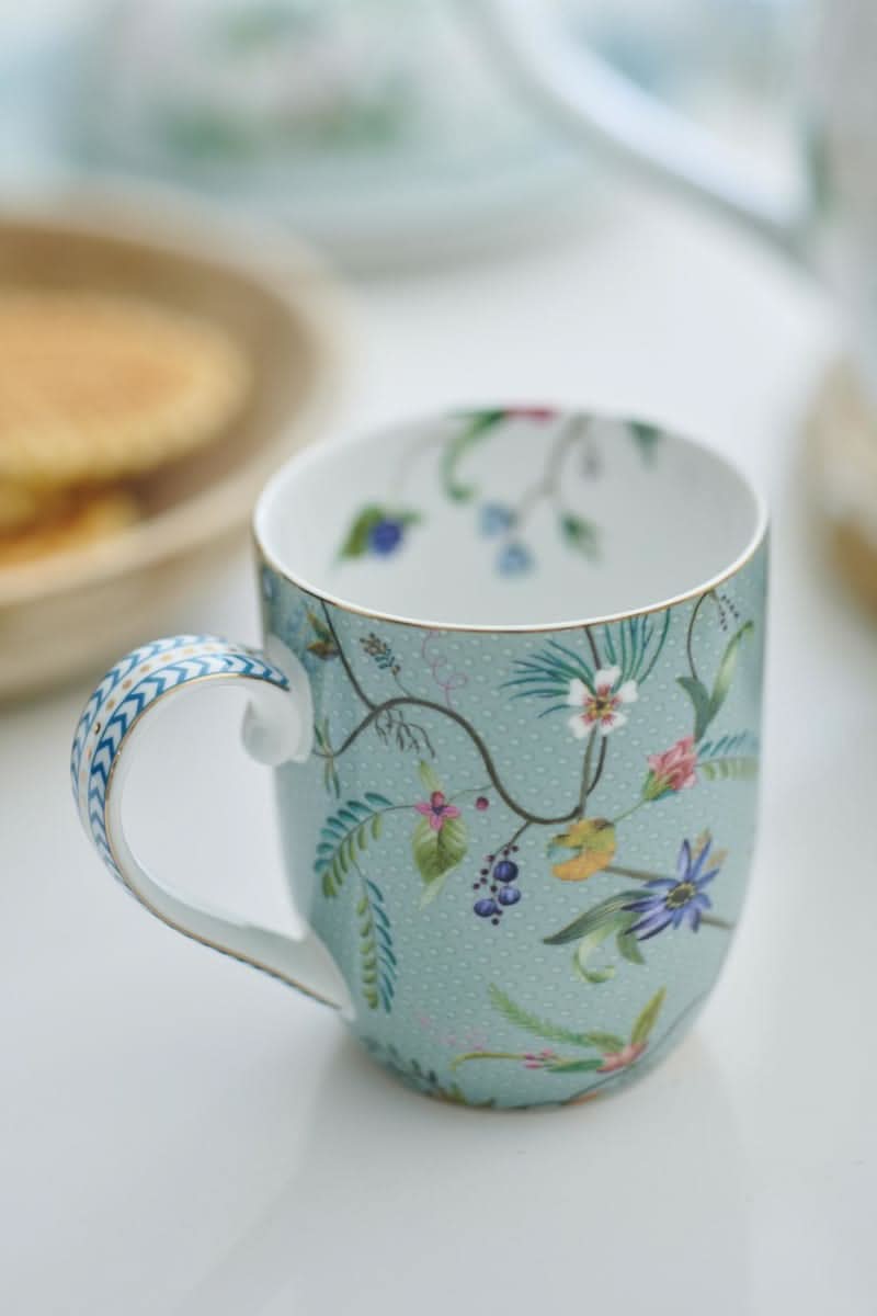 Se tilbud på Pip Studio Mug Small Jolie Flowers Blue 145ml! Billigt udsalg, hurtig levering (1-2 hverdage) og billig fragt. Varenummer: CADEC-51.002.242. Spar op til 66%.