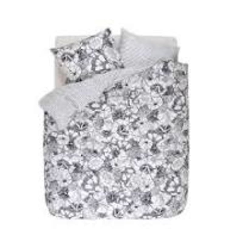 Produktbillede af Esprit sengetøj Mayla Sort 140 x 220 + 60 x 63- 1 sæt tilbage på tilbud i høj kvalitet