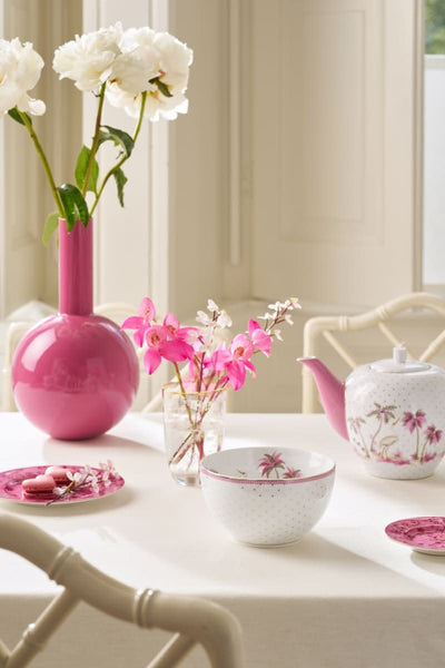 Se Pip Studio Bowl Jolie Dots Gold Pink 15cm på tilbud! Billigt udsalg med hurtig levering (1-2 hverdage). Spar op til 66% på over 1334 design brands.