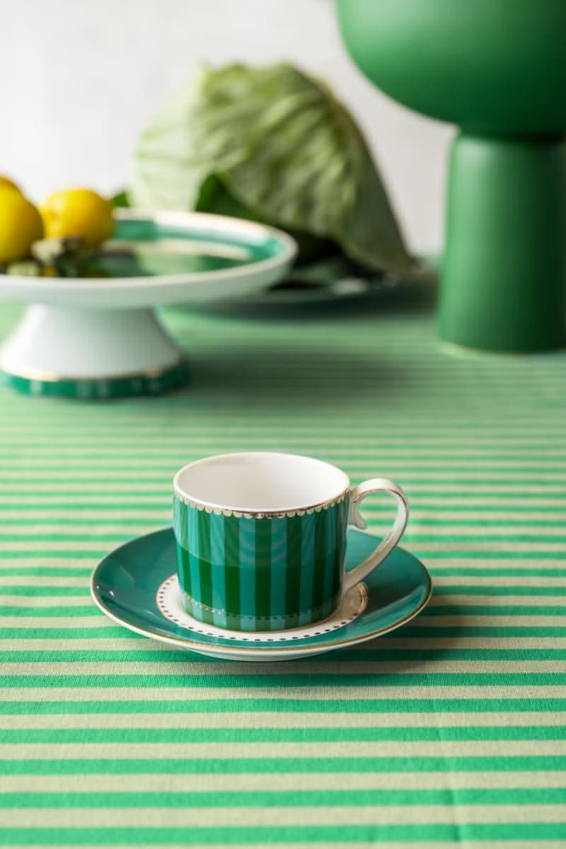 Se billigt tilbud på Espresso Cup & Saucer Love Birds Stripe Emerald-green125ml! Udsalg på Pip Studio. Hurtig levering, billig fragt. Varenummer: CADEC-51.004.188. Spar op til 51%.