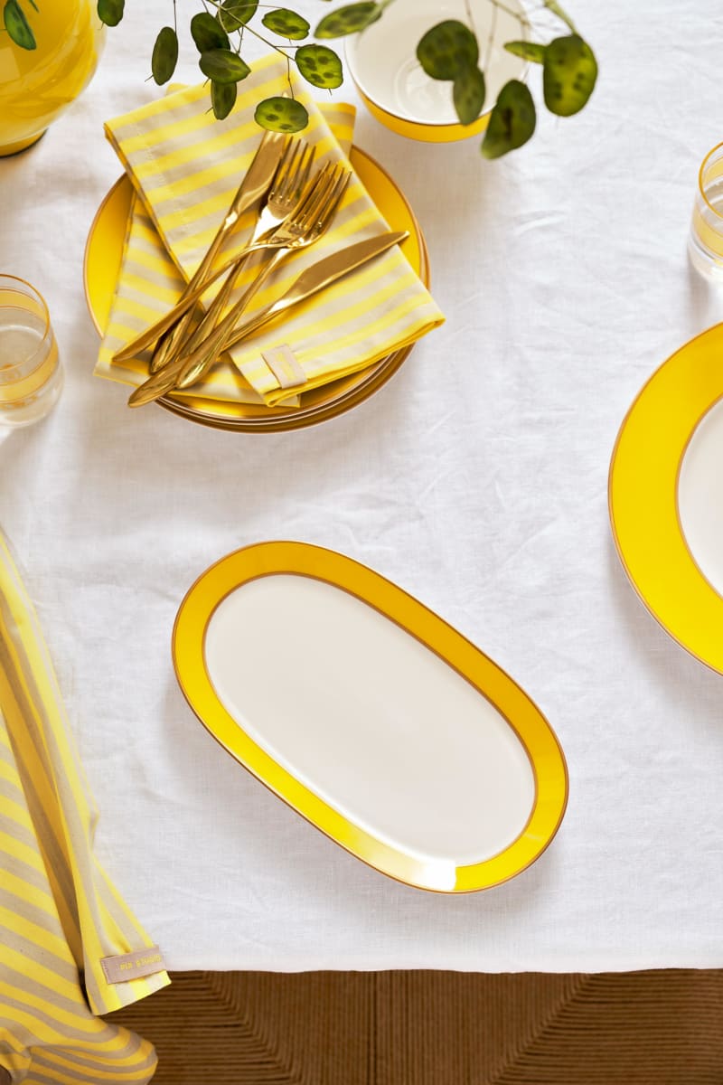 Produktbillede af Tray Rectangular Pip Chique Gold-Yellow 28x16x2cm på tilbud i høj kvalitet