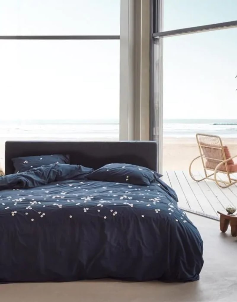 Produktbillede af Essenza Leia Nightblue 140x220+60x63 på tilbud i høj kvalitet