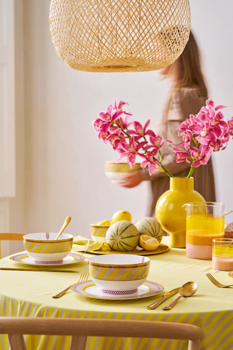 Produktbillede af Bowl Pip Chique Stripes Yellow 18cm på tilbud i høj kvalitet