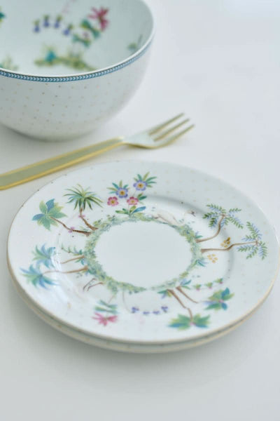 Se tilbud på Plate Jolie Dots Gold 17cm fra Pip Studio! Billigt udsalg med hurtig levering (1-2 hverdage) og billig fragt. Varenummer: CADEC-51.001.249. Spar op til 55% på Pip Studio porcelæn.