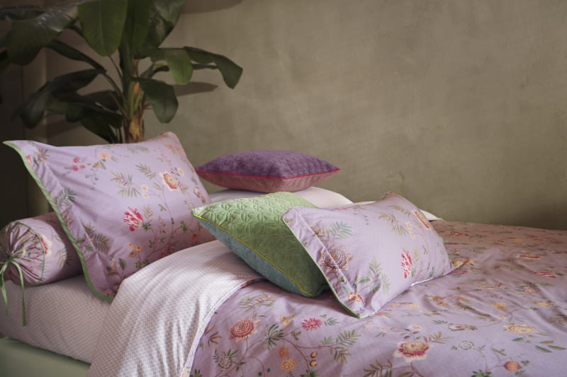 Produktbillede af PIP La Dolce Vita Cushion Lila 35x60 på tilbud i høj kvalitet
